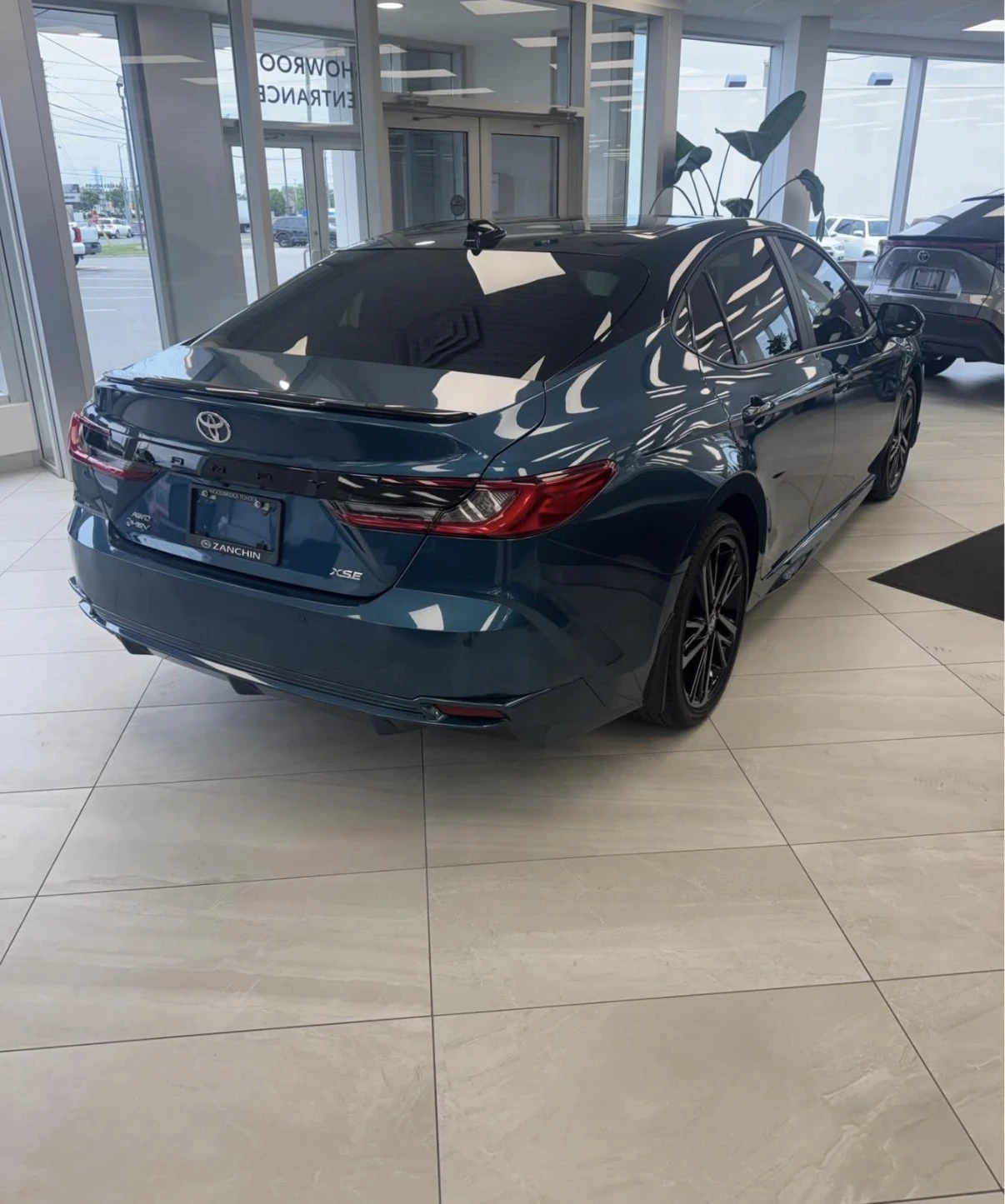 Toyota Camry HYBRID XSE * AWD * НОВА ОТ ТОЙОТА * , снимка 2 - Автомобили и джипове - 55086731