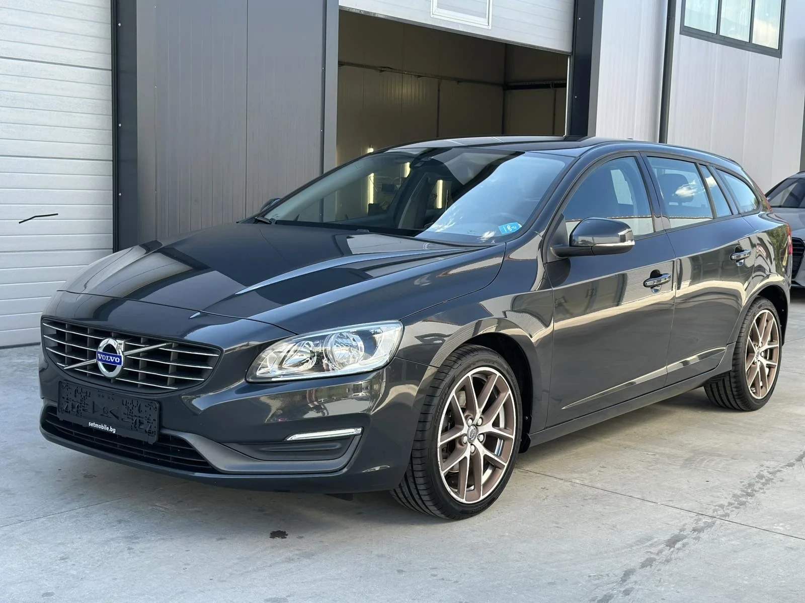 Volvo V60 D4 181hp facelift full service , снимка 3 - Автомобили и джипове - 55267162