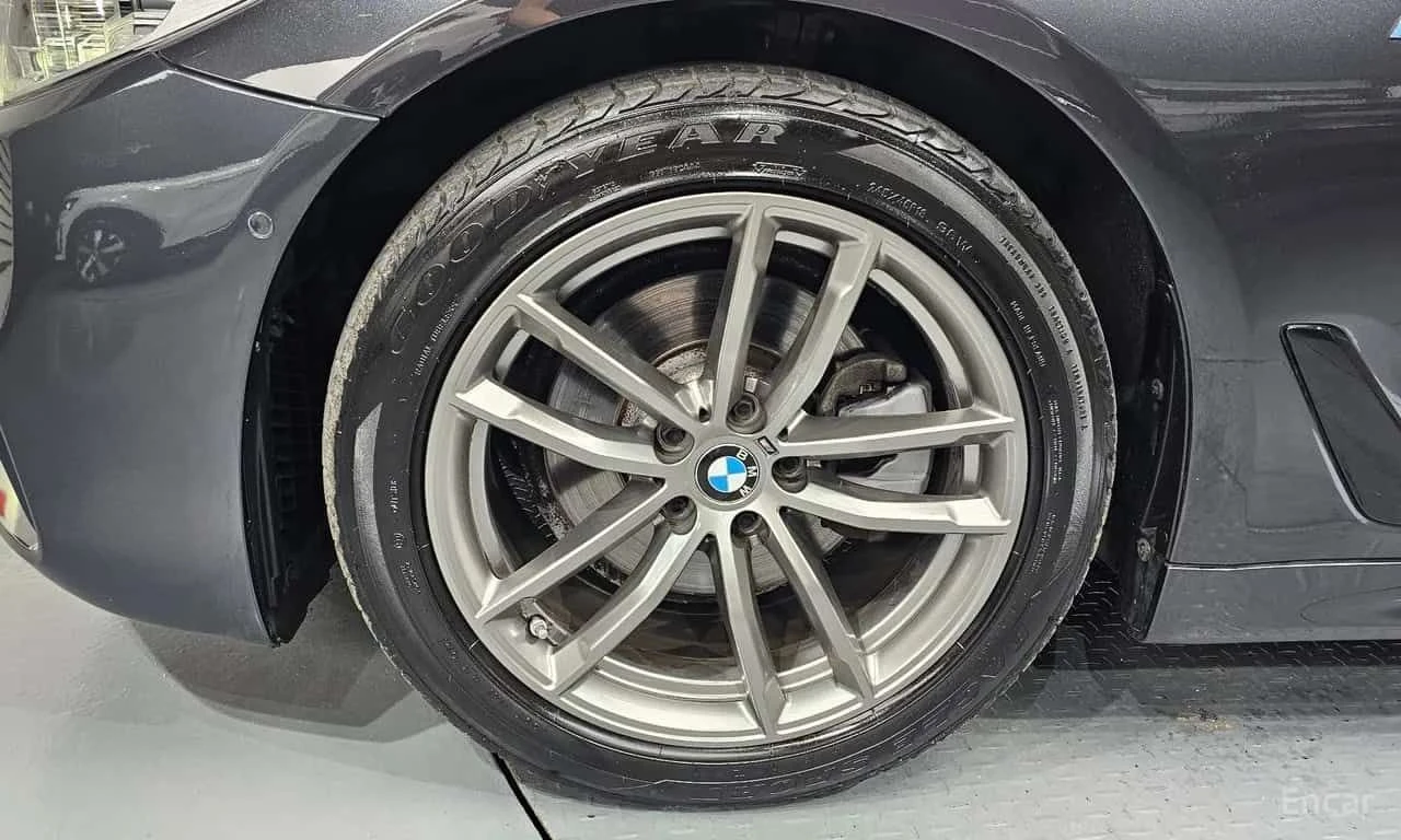 BMW 520 * xDrive  * ОПЦИЯ ЗА ФИНАНСИРАНЕ , снимка 5 - Автомобили и джипове - 55580395
