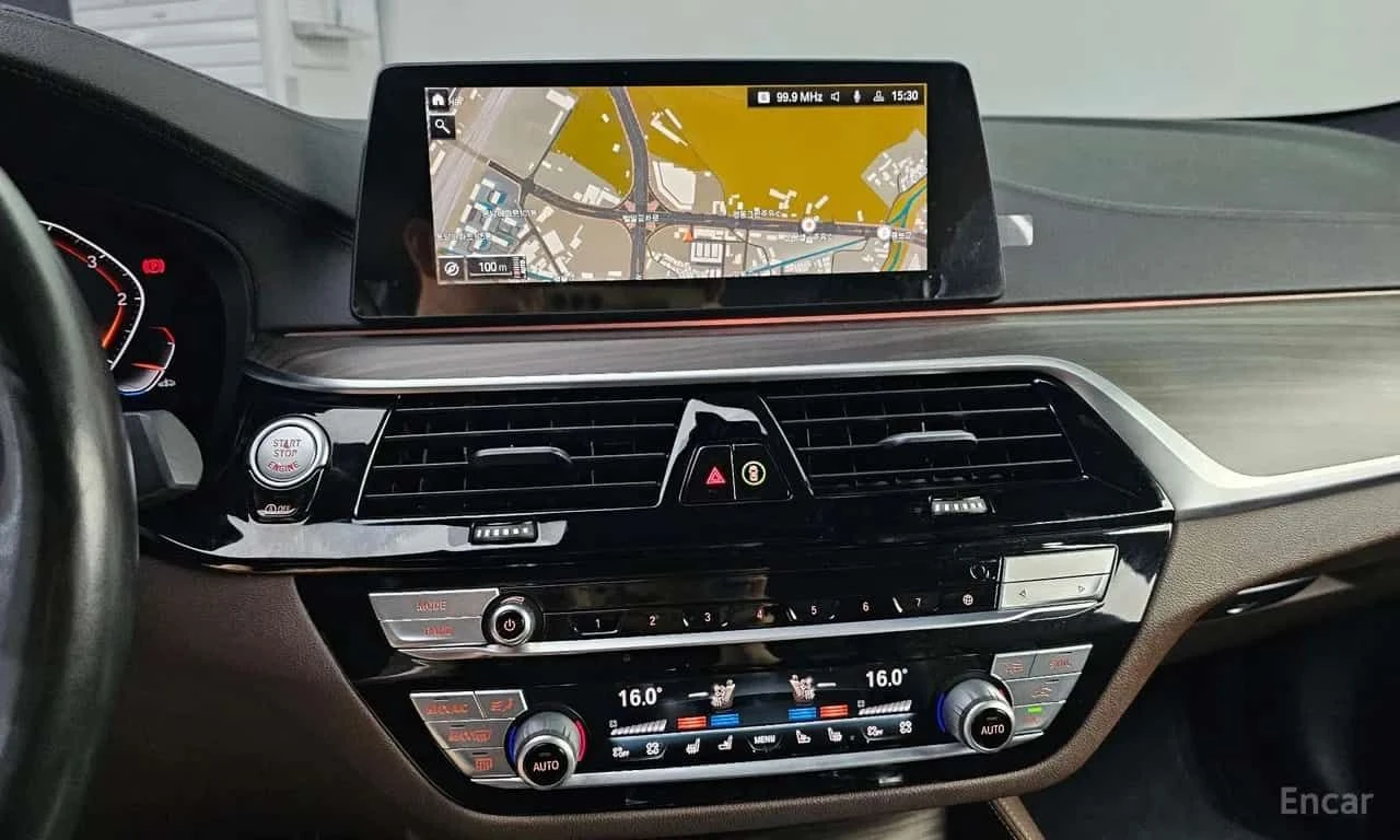 BMW 520 * xDrive  * ОПЦИЯ ЗА ФИНАНСИРАНЕ , снимка 14 - Автомобили и джипове - 55580395