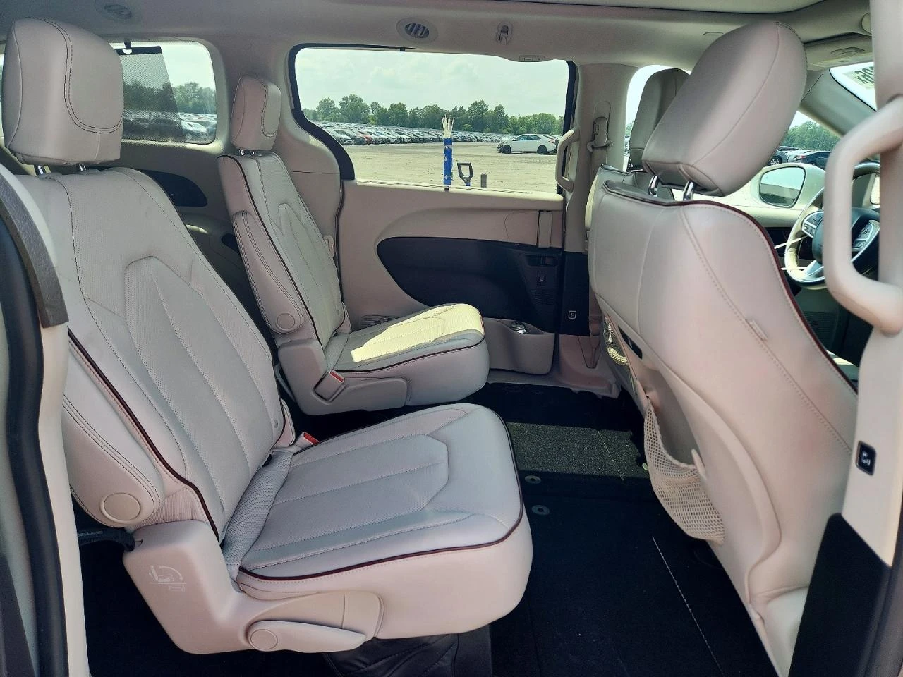 Chrysler Pacifica 3.6l Limited, снимка 11 - Автомобили и джипове - 56145380