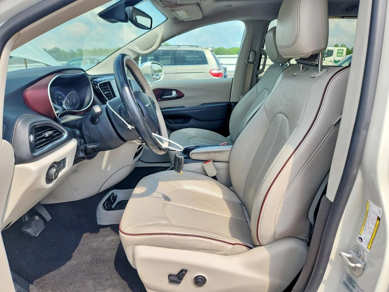 Chrysler Pacifica 3.6l Limited, снимка 7 - Автомобили и джипове - 56145380