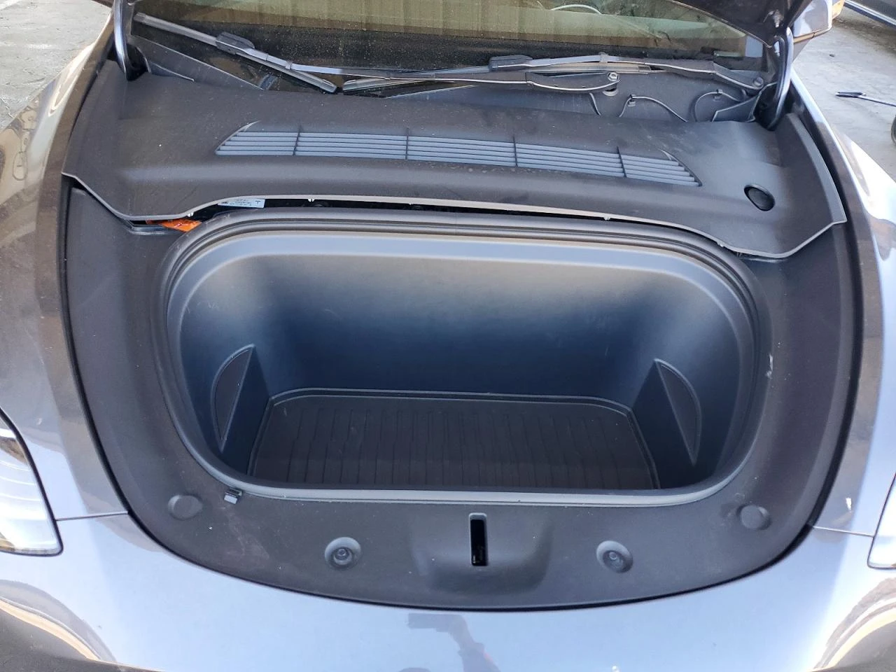 Tesla Model Y, снимка 11 - Автомобили и джипове - 56376490
