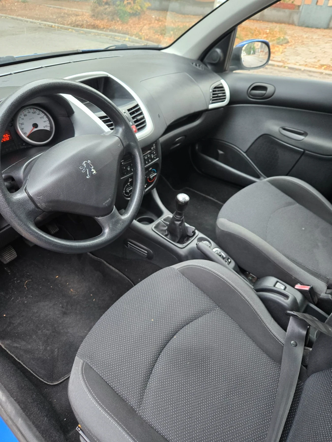Peugeot 206 1.4HDI  206+  75�.�. 2012�. | Mobile.bg � ����������� 9