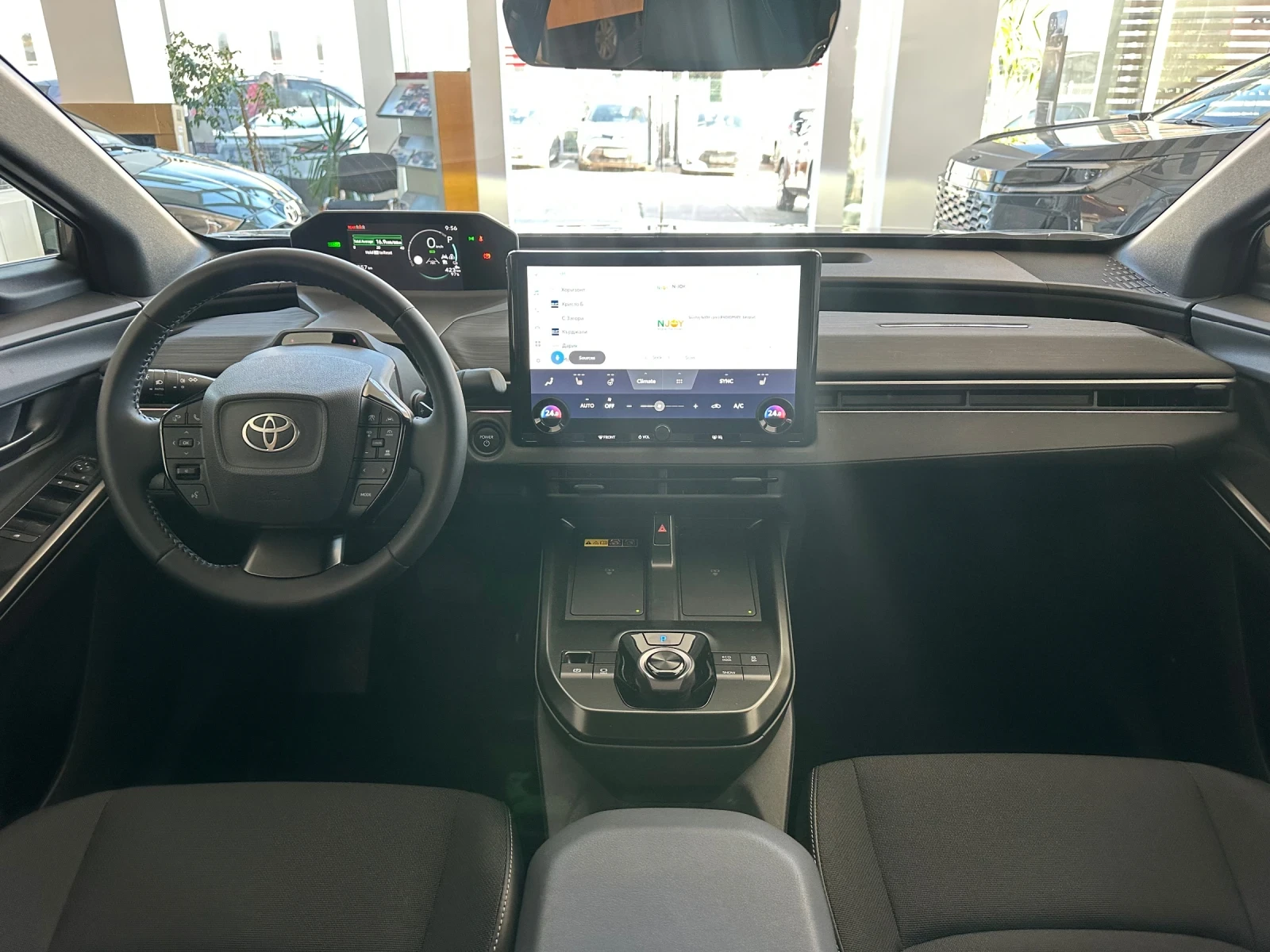 Toyota CH-R+ Наличен!, снимка 10 - Автомобили и джипове - 56537066