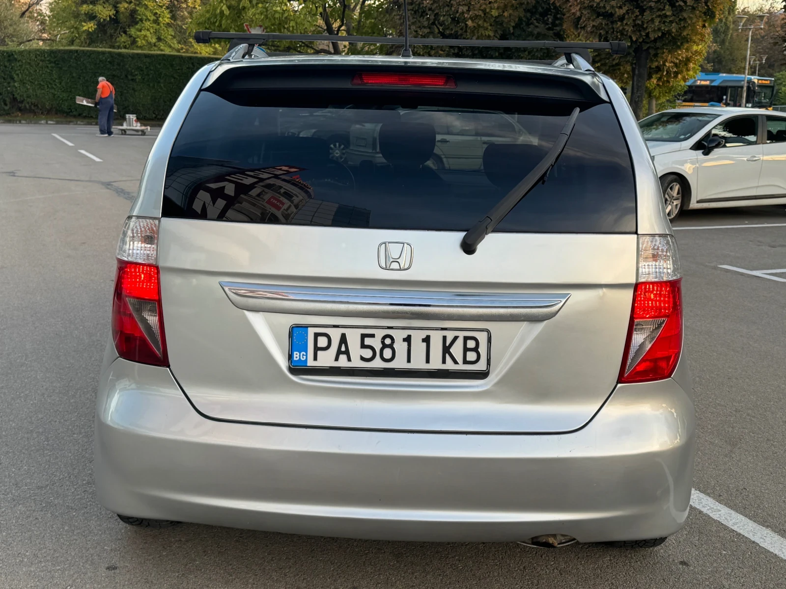 Honda Fr-v, снимка 6 - Автомобили и джипове - 56586766