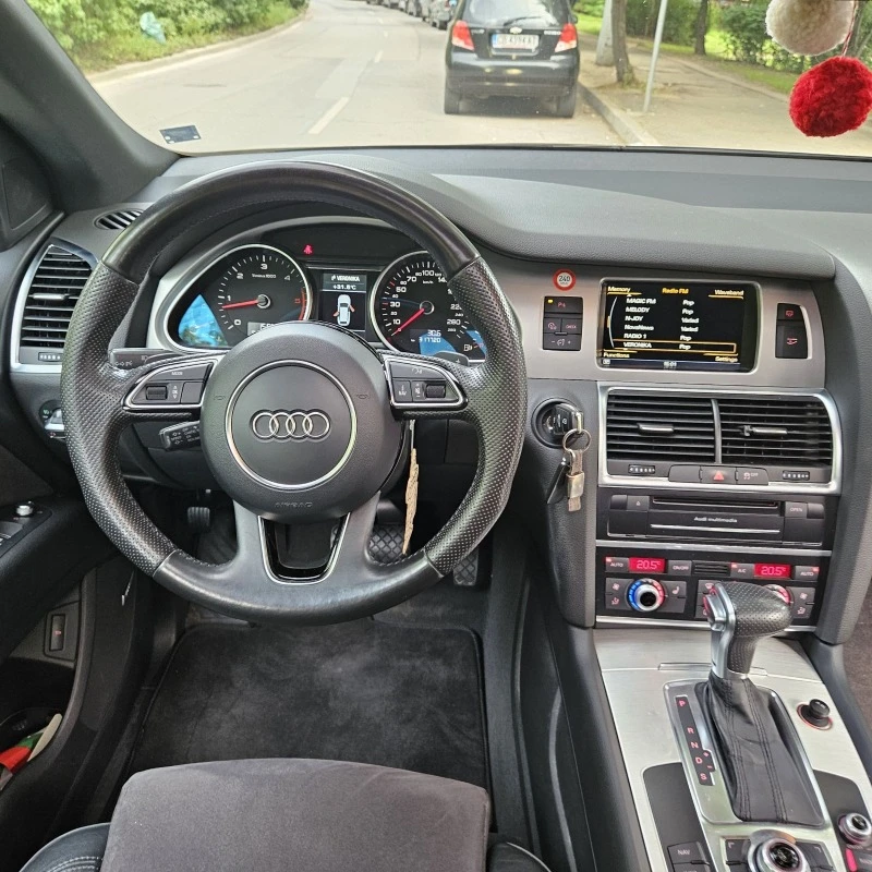 Audi Q7, снимка 13 - Автомобили и джипове - 46127030