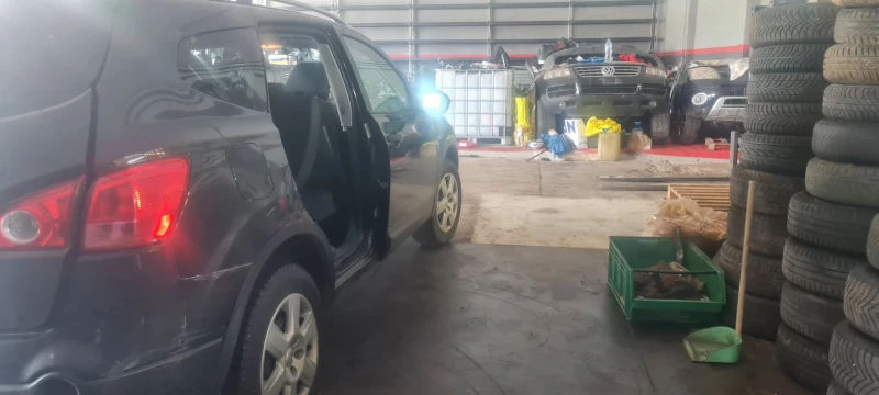 Nissan Qashqai 1.6i  HR16    САМО НА ЧАСТИ , снимка 4 - Автомобили и джипове - 47152154