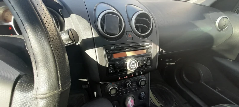 Nissan Qashqai, снимка 7 - Автомобили и джипове - 49453323