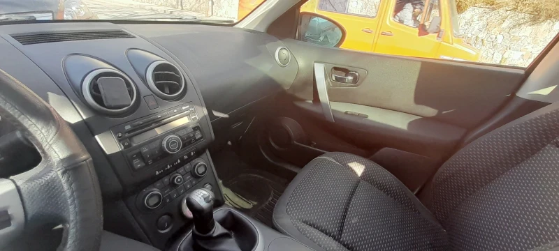 Nissan Qashqai, снимка 6 - Автомобили и джипове - 49453323