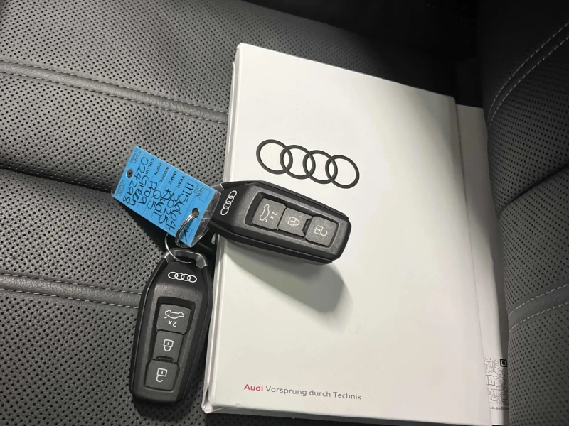 Audi Q5 Progressiv * CARFAX* ОПЦИЯ ЗА ФИНАНСИРАНЕ* , снимка 13 - Автомобили и джипове - 53108308