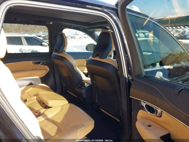 Volvo Xc90 T6 INSCRIPTION 7 PASSENGER, снимка 11 - Автомобили и джипове - 53589481
