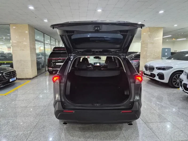Toyota Rav4 5Th Generation 2.5 2Wd, снимка 5 - Автомобили и джипове - 54938168