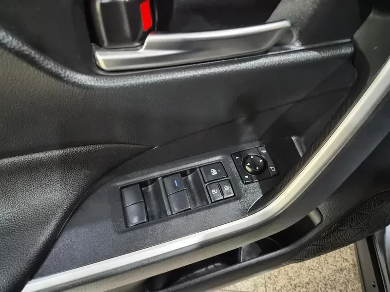 Toyota Rav4 5Th Generation 2.5 2Wd, снимка 15 - Автомобили и джипове - 54938168