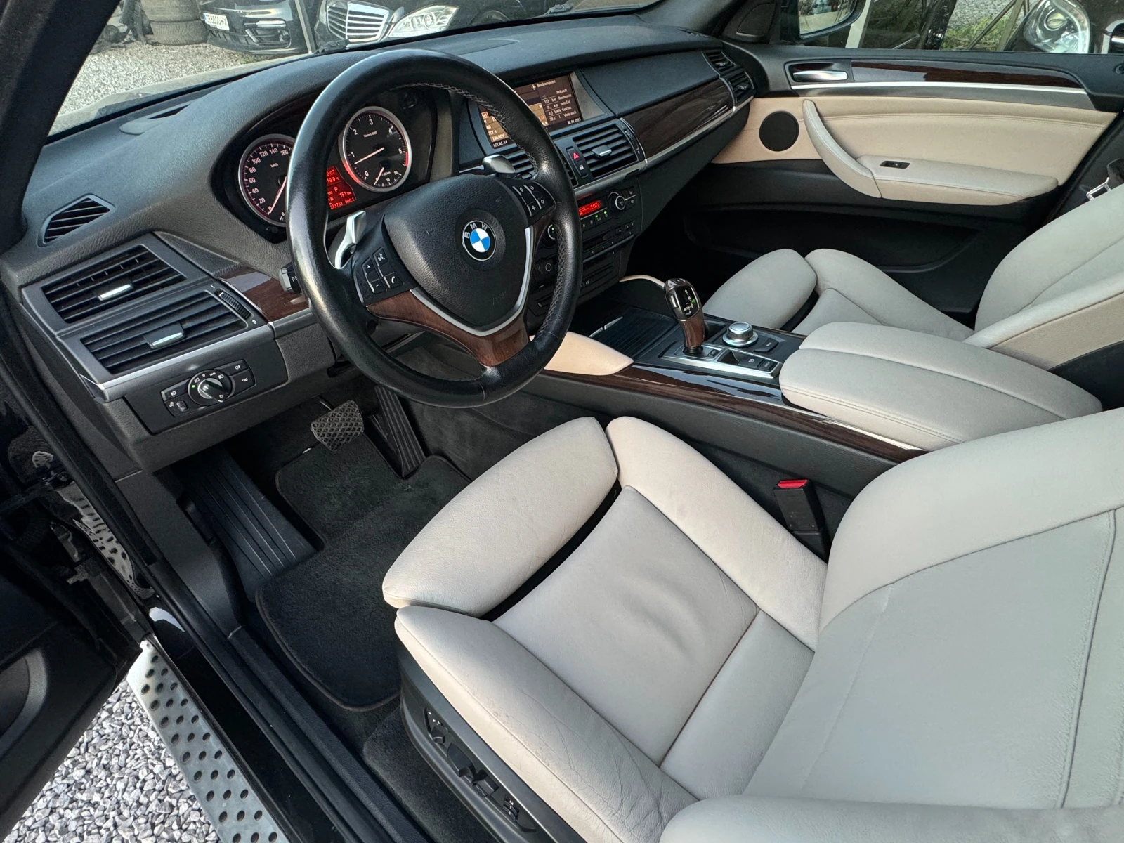 BMW X6 35d Sports Package ! SWISS ! - изображение 8