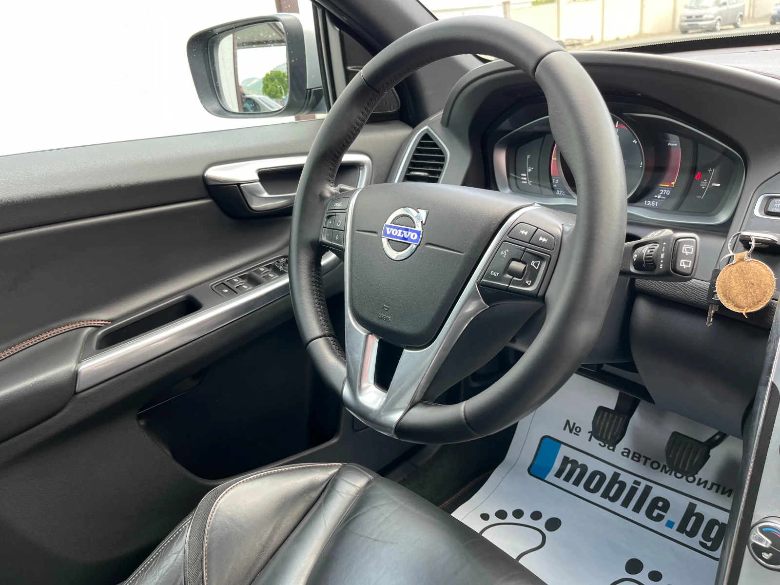 Volvo XC60 2.0D4-181k.c.Aвтоматик - изображение 9