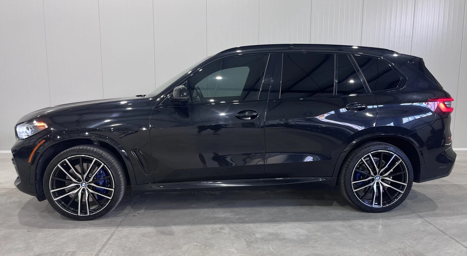 BMW X5 40i M Sport Shadow Line - изображение 2