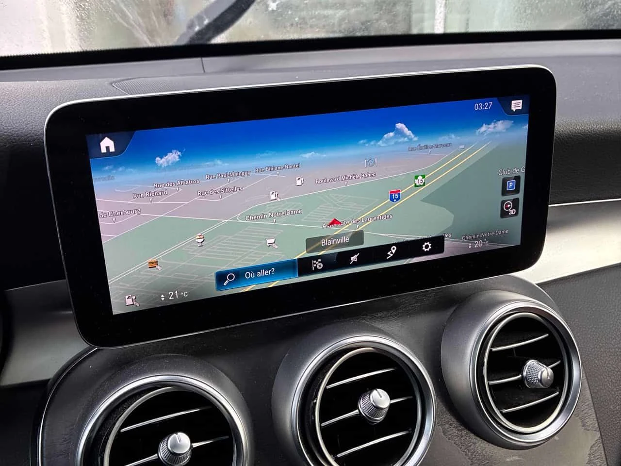 Mercedes-Benz GLC 300 * 4MATIC* DISTRONIC* PANORAMA* + ГУМИ С ДЖАНТИ - изображение 9