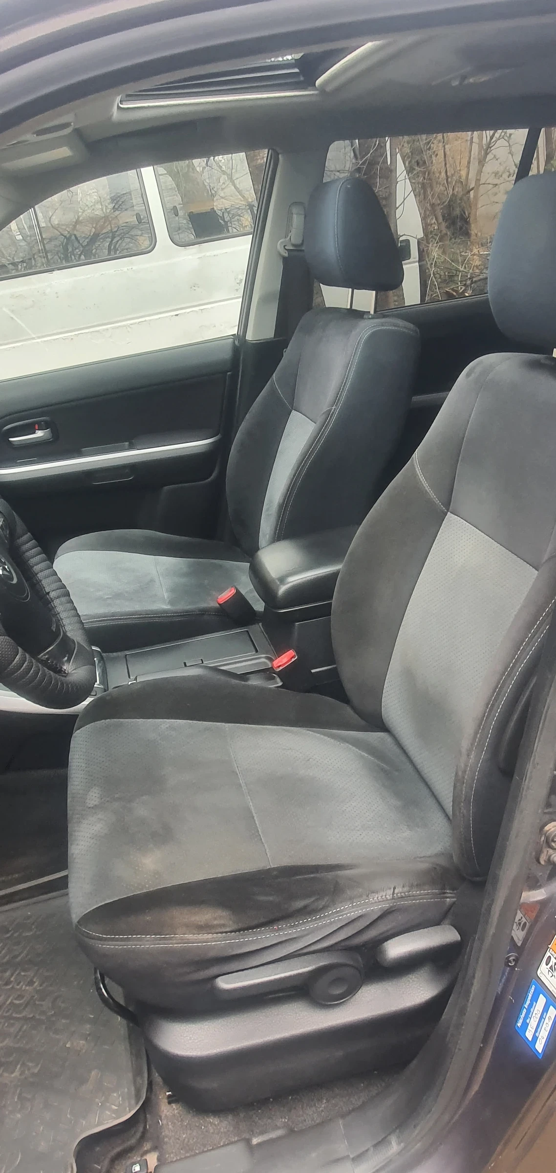 Suzuki Grand vitara * 2.4* Ръчка* 4x4* , снимка 9 - Автомобили и джипове - 53966039