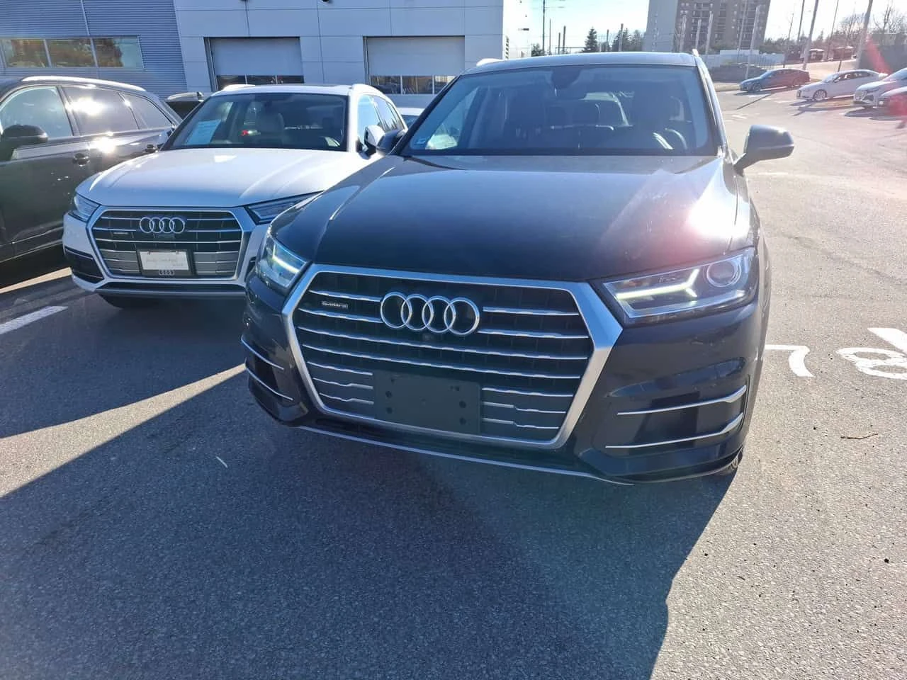 Audi Q7 * Progressiv * 360 * 2 КЛЮЧА * ОБДУХВАНЕ * ПОДГРЕВ, снимка 6 - Автомобили и джипове - 54092565