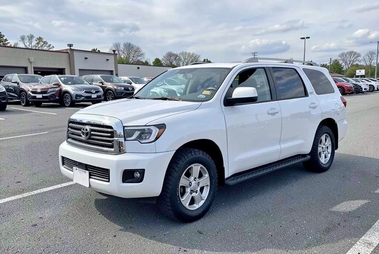 Toyota Sequoia SR5 * КОЖА * 2018 FACELIFT * 4WD * CARFAX * 