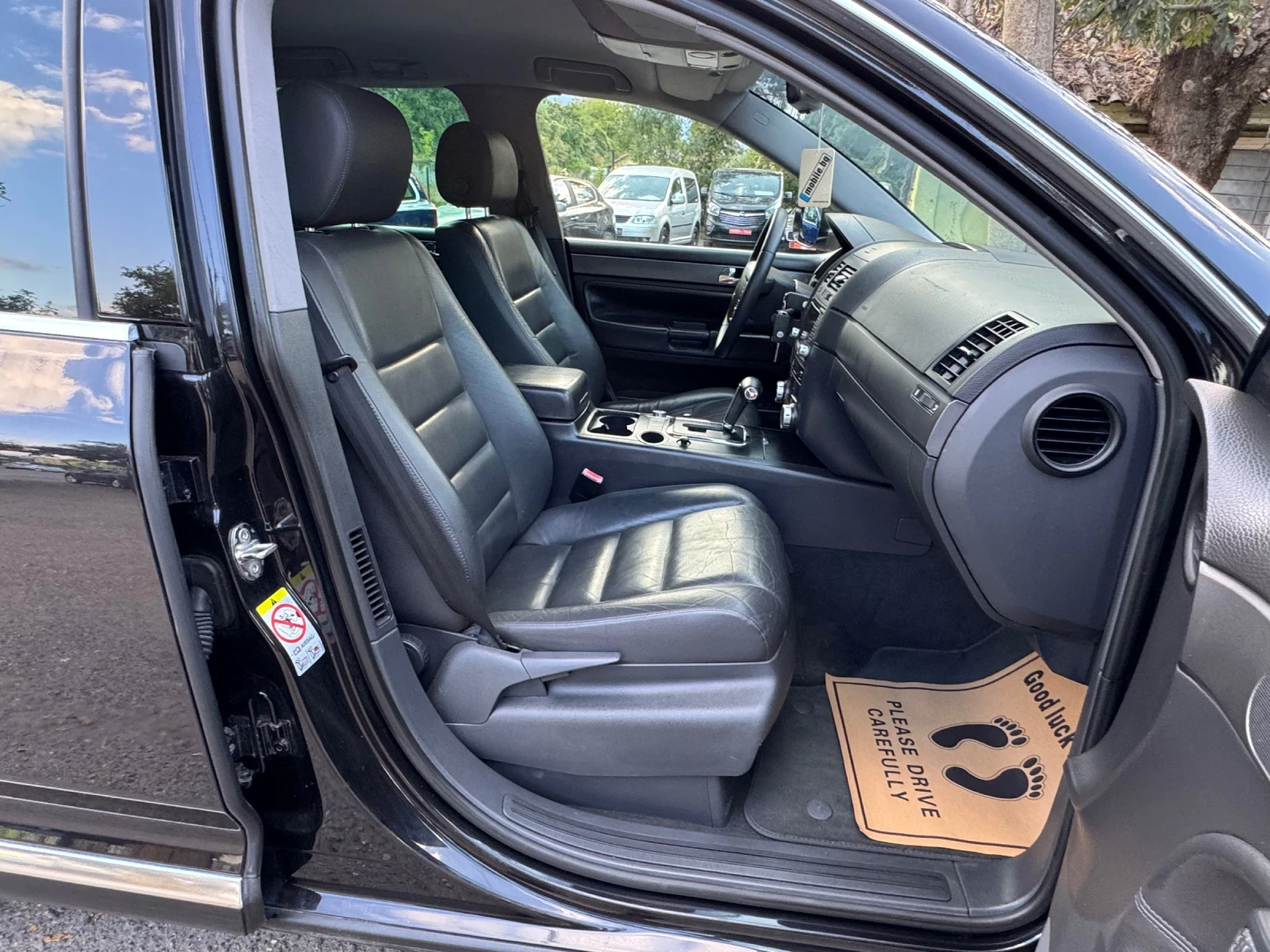 VW Touareg Нов Джип! 3.0TDI !!, снимка 14 - Автомобили и джипове - 55932306