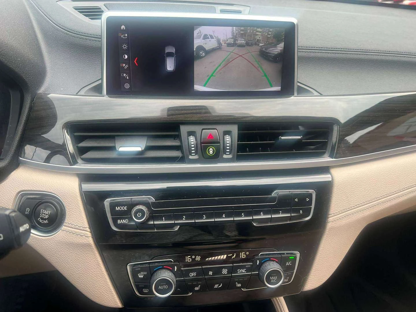 BMW X1, снимка 17 - Автомобили и джипове - 56020572