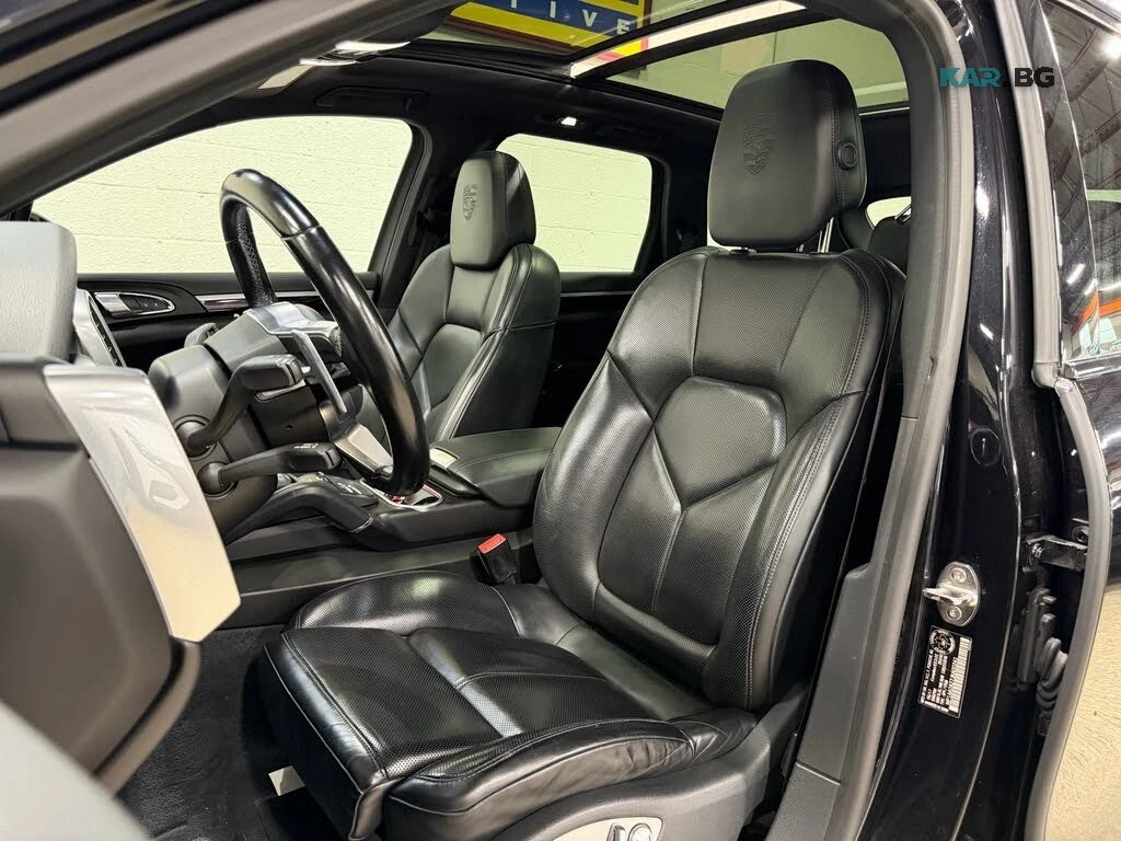 Porsche Cayenne Sport-Chrono * Пано * Bose * АвтоКредит(ЦЕНА ДО БГ, снимка 11 - Автомобили и джипове - 56135060