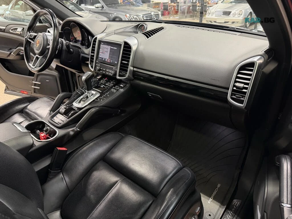 Porsche Cayenne Sport-Chrono * Пано * Bose * АвтоКредит(ЦЕНА ДО БГ, снимка 14 - Автомобили и джипове - 56135060
