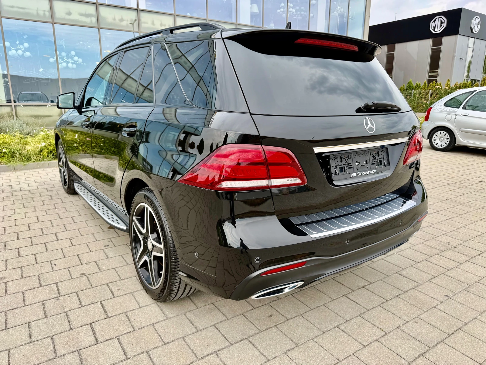 Mercedes-Benz GLE 350 AMG-МАСАЖ-HEAD UP--ВАКУМ-DISTRONIK-BLIND-SPOT-9G, снимка 7 - Автомобили и джипове - 56176021