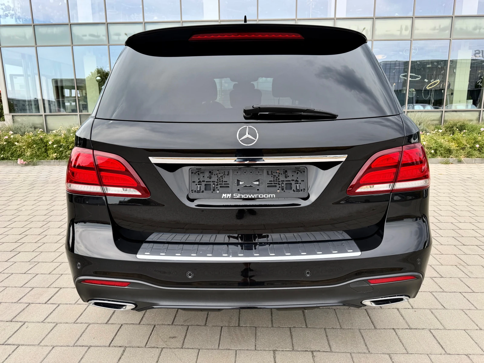 Mercedes-Benz GLE 350 AMG-МАСАЖ-HEAD UP--ВАКУМ-DISTRONIK-BLIND-SPOT-9G, снимка 6 - Автомобили и джипове - 56176021