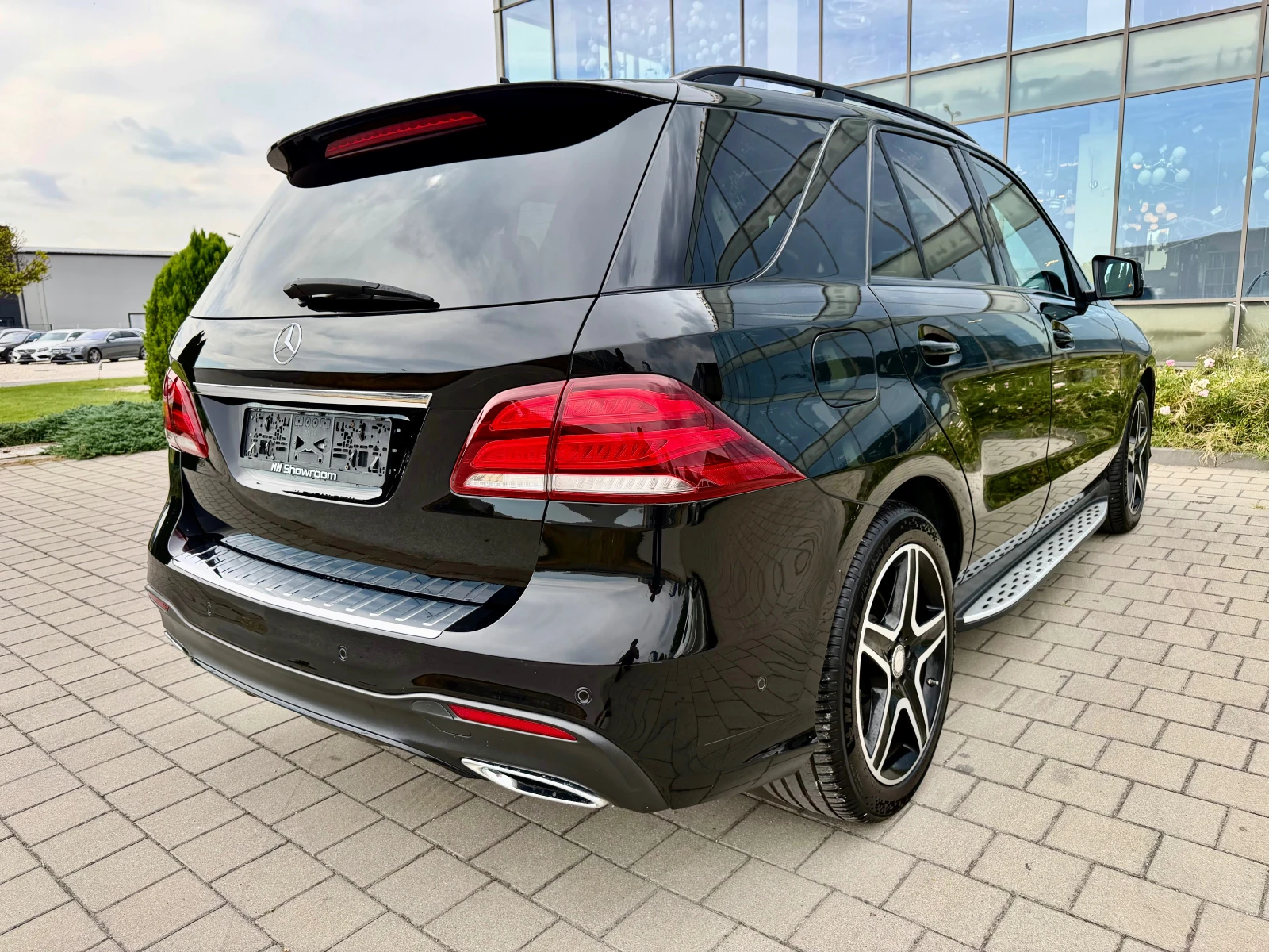 Mercedes-Benz GLE 350 AMG-МАСАЖ-HEAD UP--ВАКУМ-DISTRONIK-BLIND-SPOT-9G, снимка 5 - Автомобили и джипове - 56176021