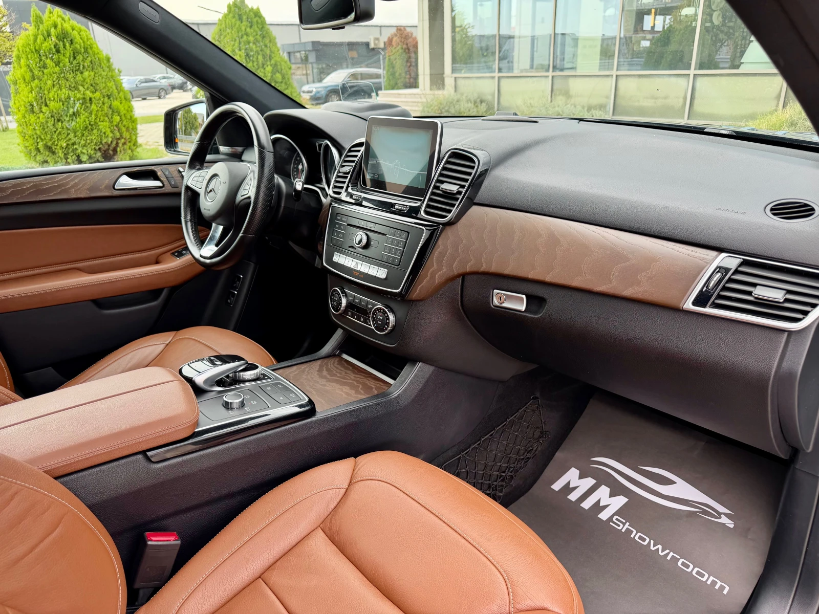 Mercedes-Benz GLE 350 AMG-МАСАЖ-HEAD UP--ВАКУМ-DISTRONIK-BLIND-SPOT-9G, снимка 12 - Автомобили и джипове - 56176021