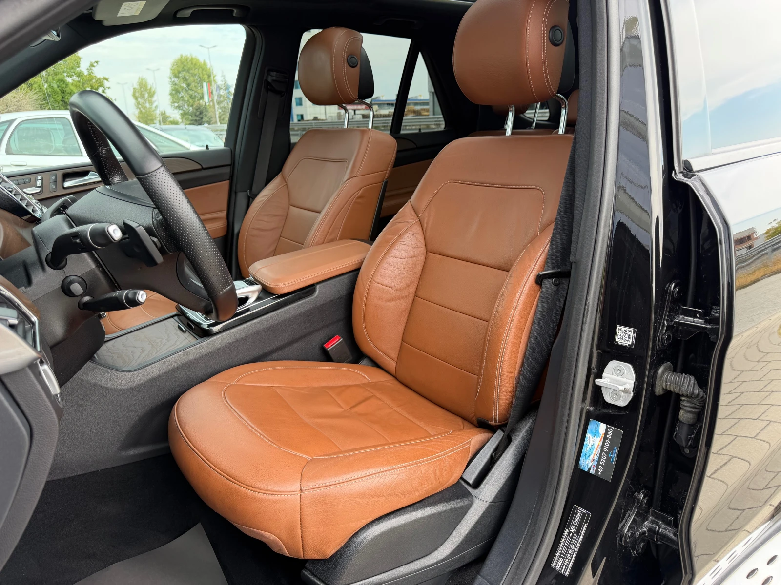 Mercedes-Benz GLE 350 AMG-МАСАЖ-HEAD UP--ВАКУМ-DISTRONIK-BLIND-SPOT-9G, снимка 10 - Автомобили и джипове - 56176021