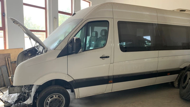 VW Crafter, снимка 1 - Бусове и автобуси - 47209177