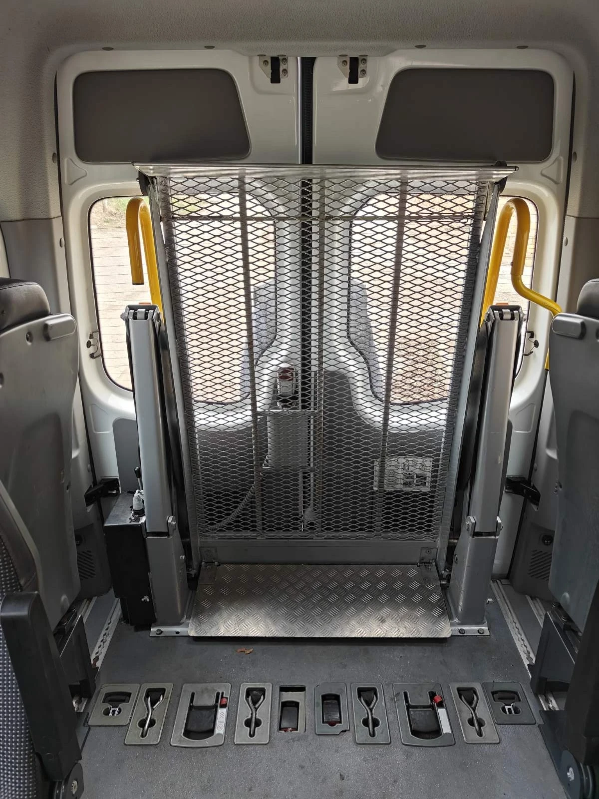 Mercedes-Benz Sprinter 313 CDI Blue Efficiency , снимка 6 - Бусове и автобуси - 55912639