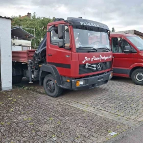     Mercedes-Benz 814