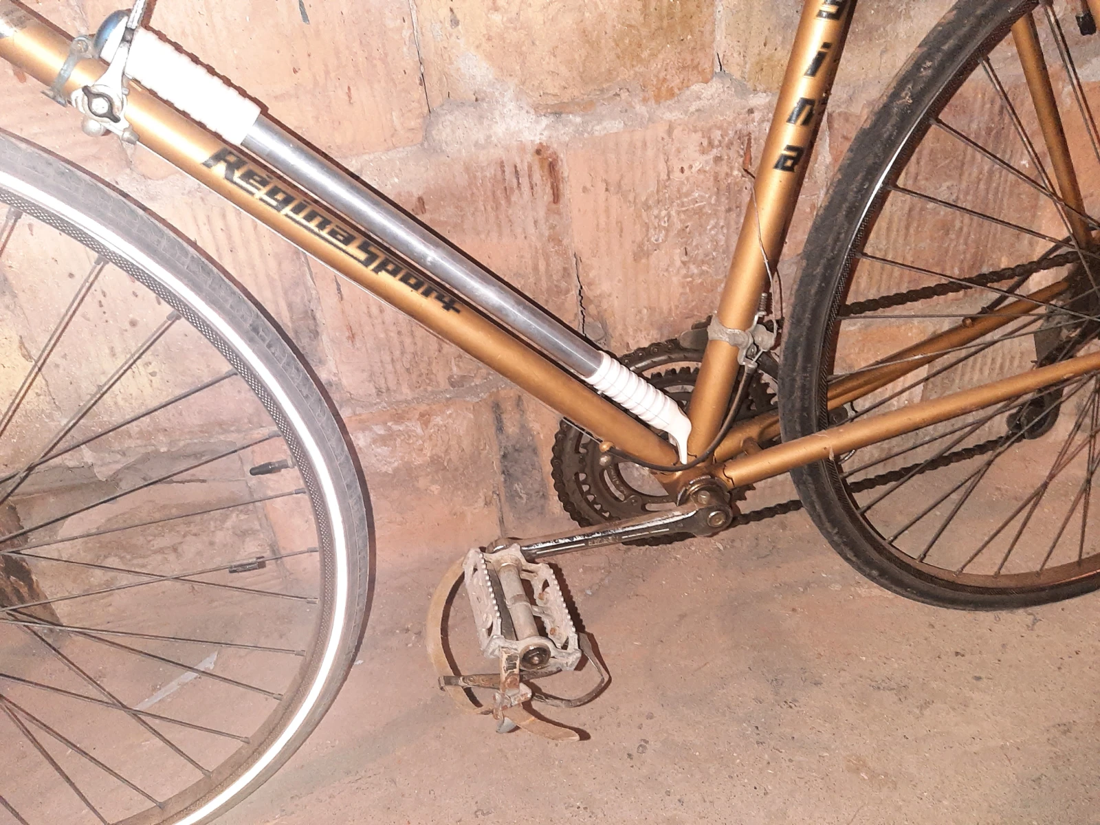 ������ ReginaSport - ����� | Mobile.bg � ����������� 4