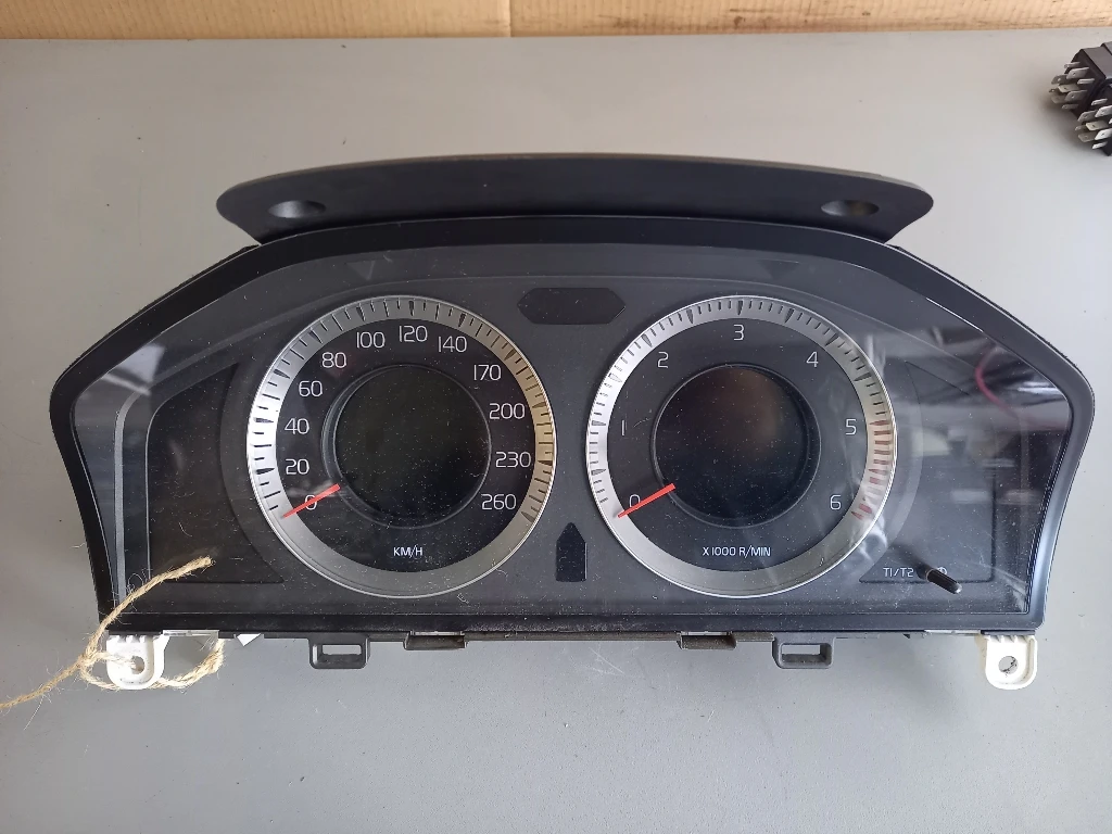 ���������� ����� ��60 2.4� | Mobile.bg � ����������� 1