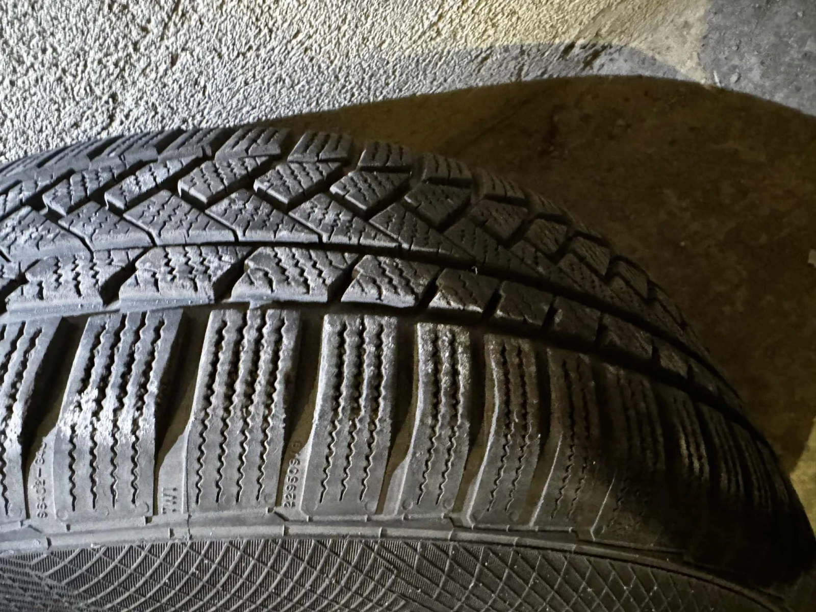 ���� � ������ 215/65R16 �� Audi Q3 | Mobile.bg � ����������� 2