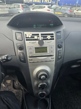 Toyota Yaris 1.3 VVT-I, снимка 13