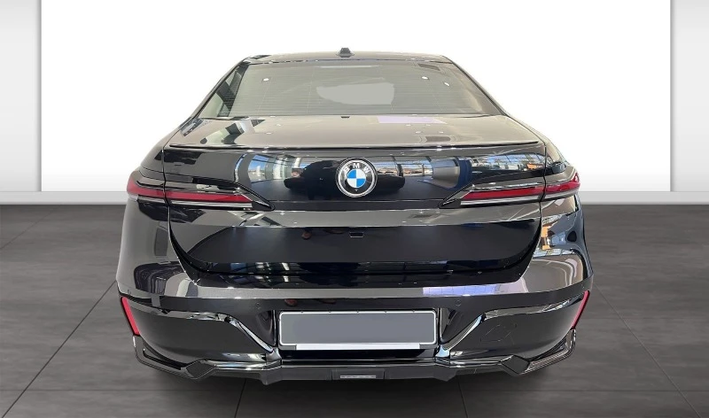 BMW 740 d xDrive Individual , снимка 3 - Автомобили и джипове - 46600393