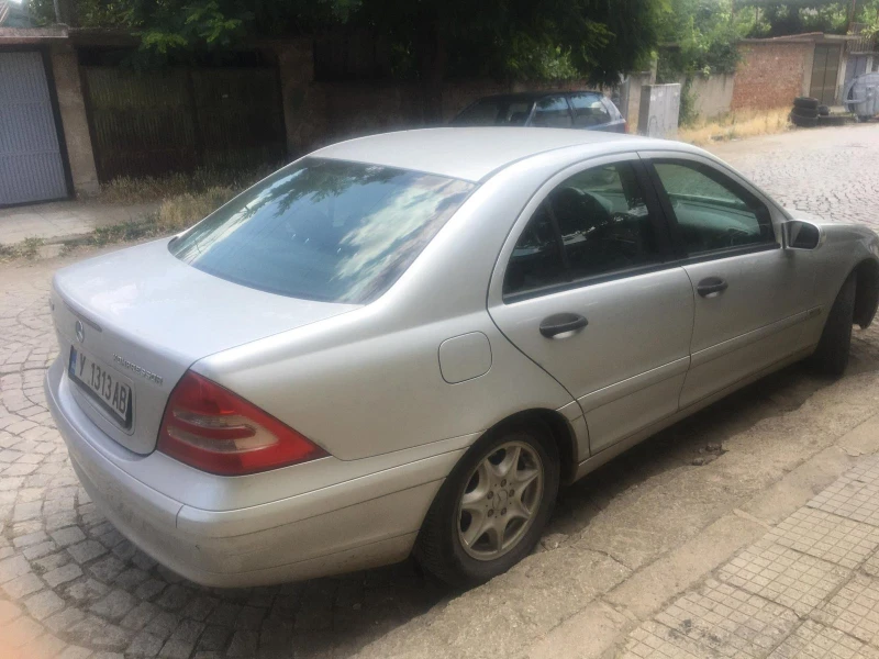 Mercedes-Benz C 200 Kompresor, снимка 5 - Автомобили и джипове - 47376323