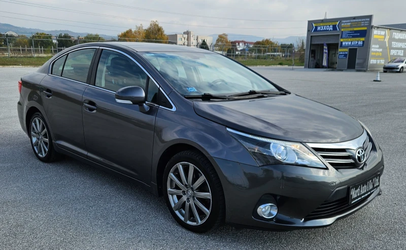 Toyota Avensis 2.2 D4D, снимка 5 - Автомобили и джипове - 47778800