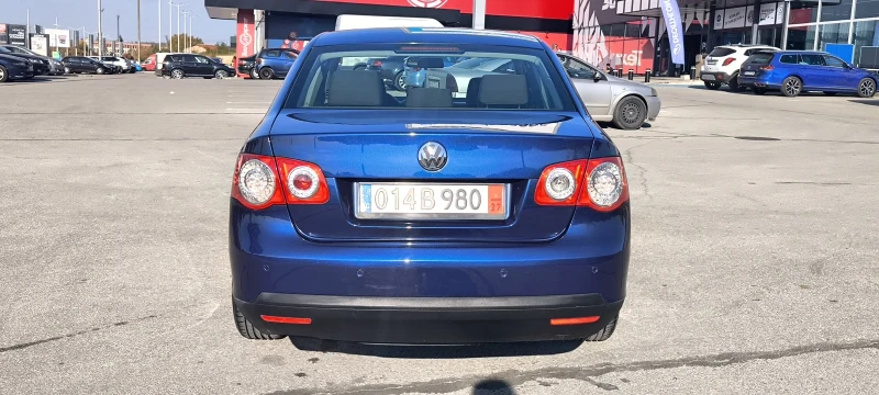 VW Jetta 2.0FSI КЛИМАТРОНИК ПОДГРЕВ, снимка 2 - Автомобили и джипове - 47955646