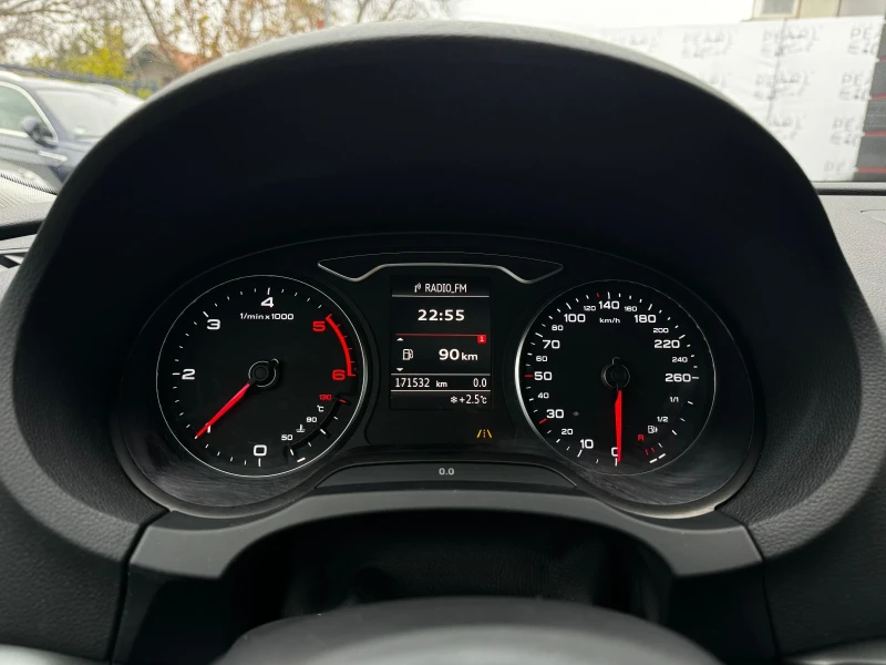 Audi A3 Sportback 2.0TDI Distronic LaneAssist Schiebedach, снимка 13 - Автомобили и джипове - 47960487