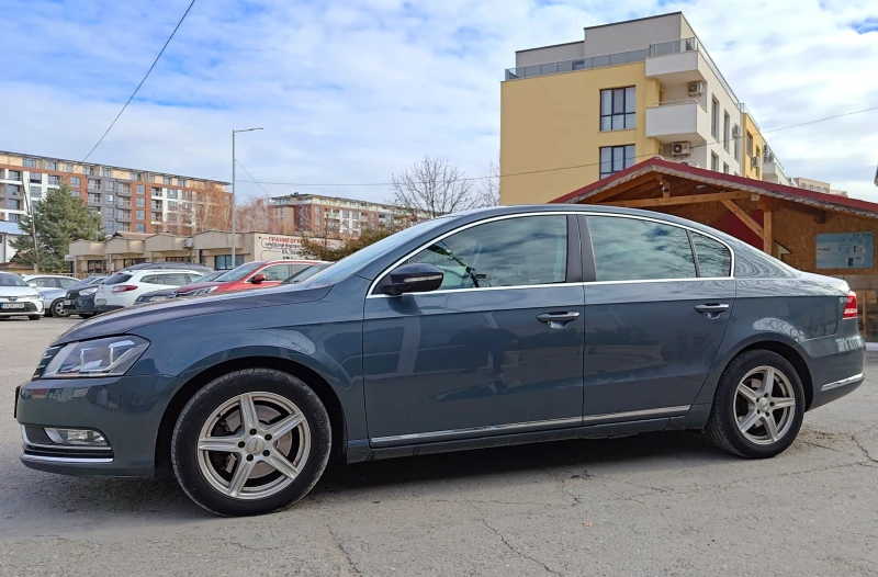 VW Passat B7, снимка 2 - Автомобили и джипове - 48100096