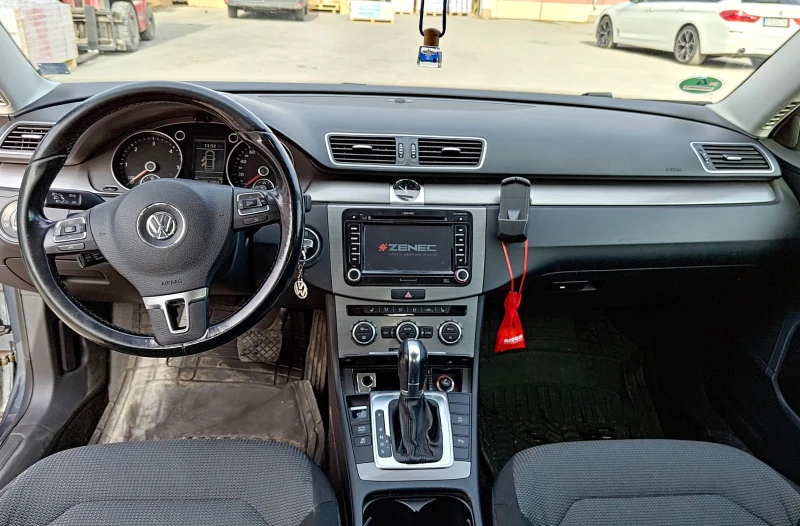 VW Passat B7, снимка 9 - Автомобили и джипове - 48100096