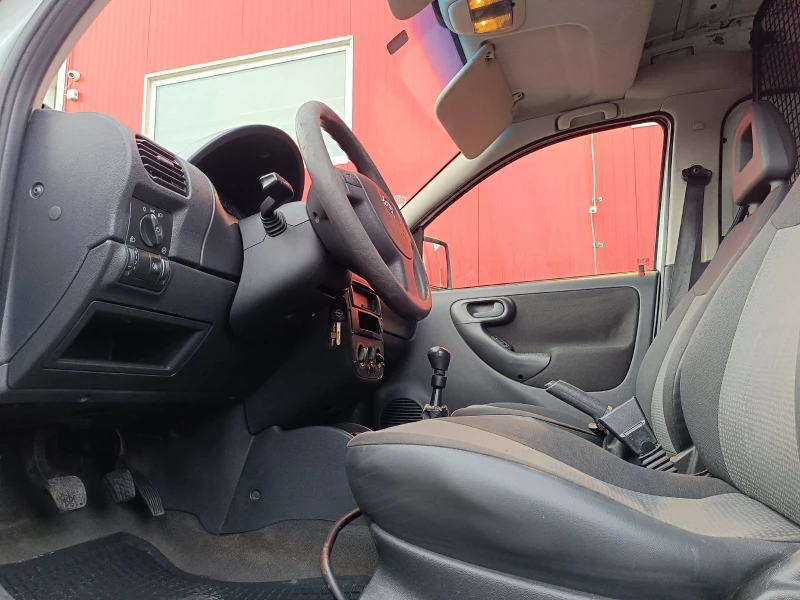 Opel Combo, снимка 12 - Автомобили и джипове - 48235134