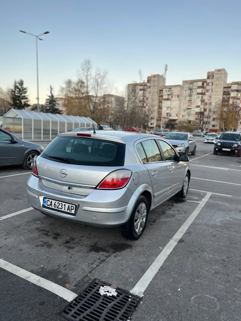 Opel Astra С навигация и камера, снимка 7 - Автомобили и джипове - 48273381